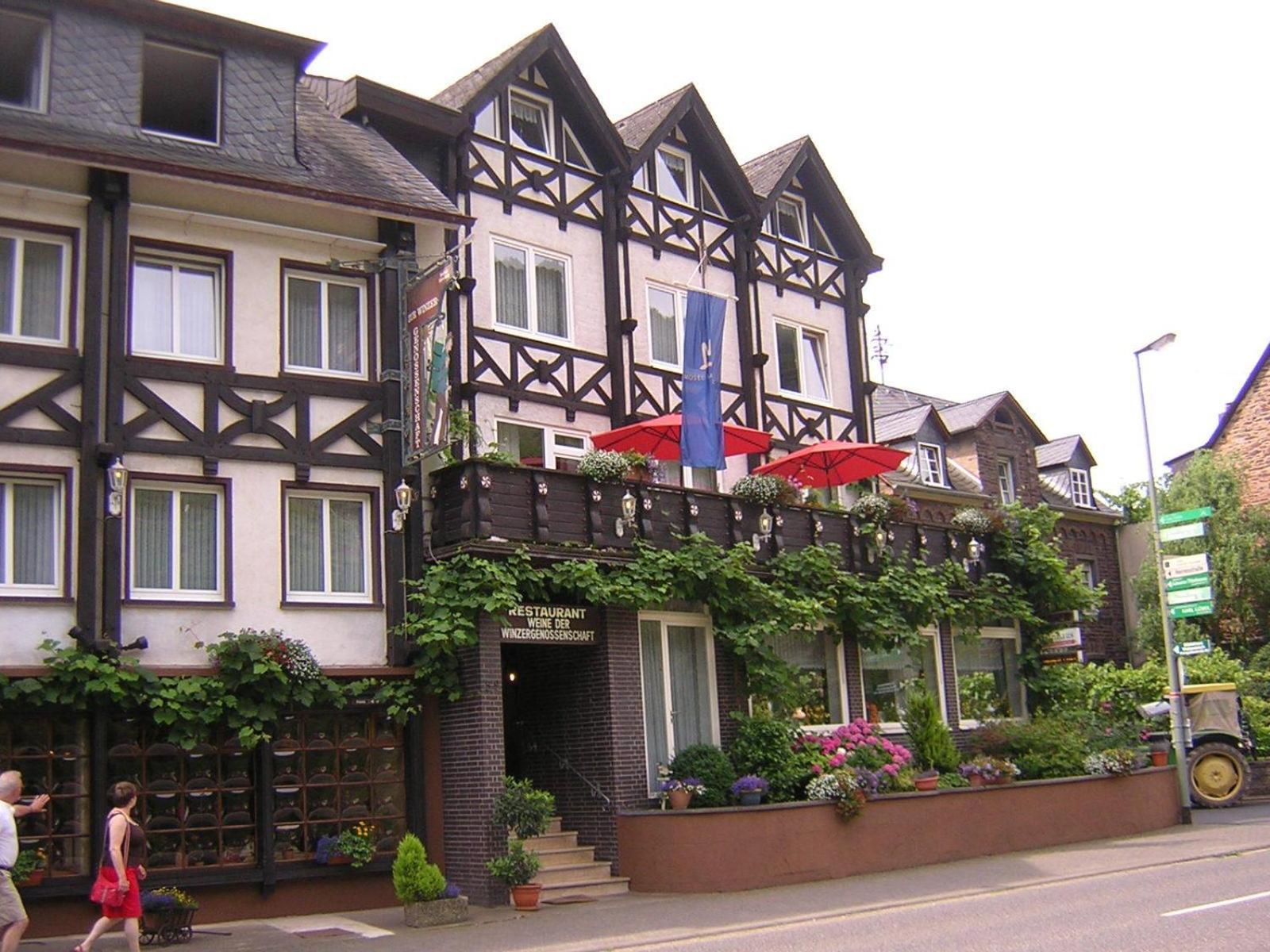 Hotel Zur Winzergenossenschaft แอนสท์ ภายนอก รูปภาพ