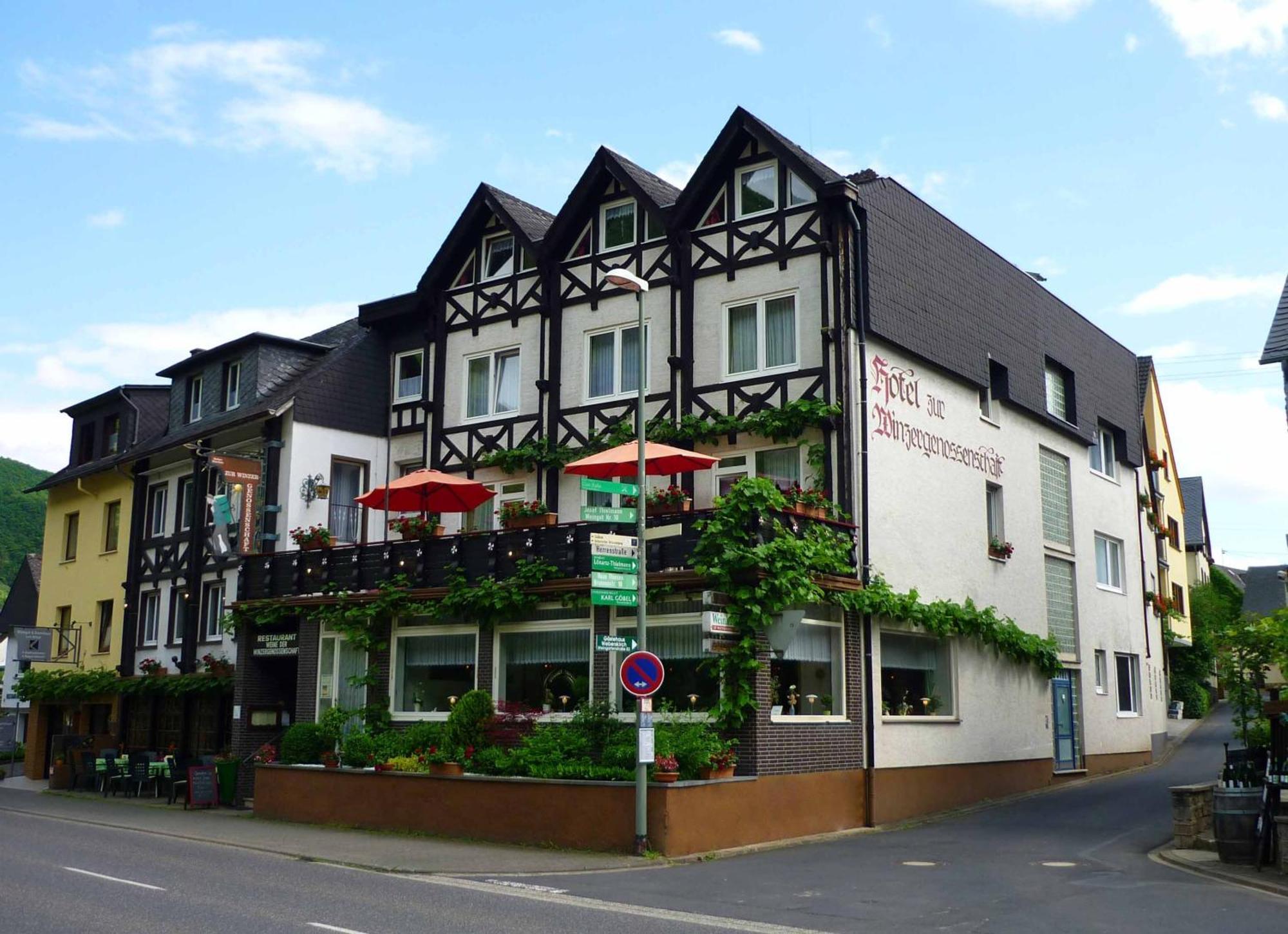 Hotel Zur Winzergenossenschaft แอนสท์ ภายนอก รูปภาพ
