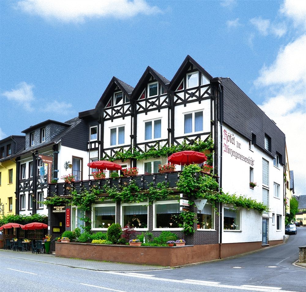 Hotel Zur Winzergenossenschaft แอนสท์ ภายนอก รูปภาพ