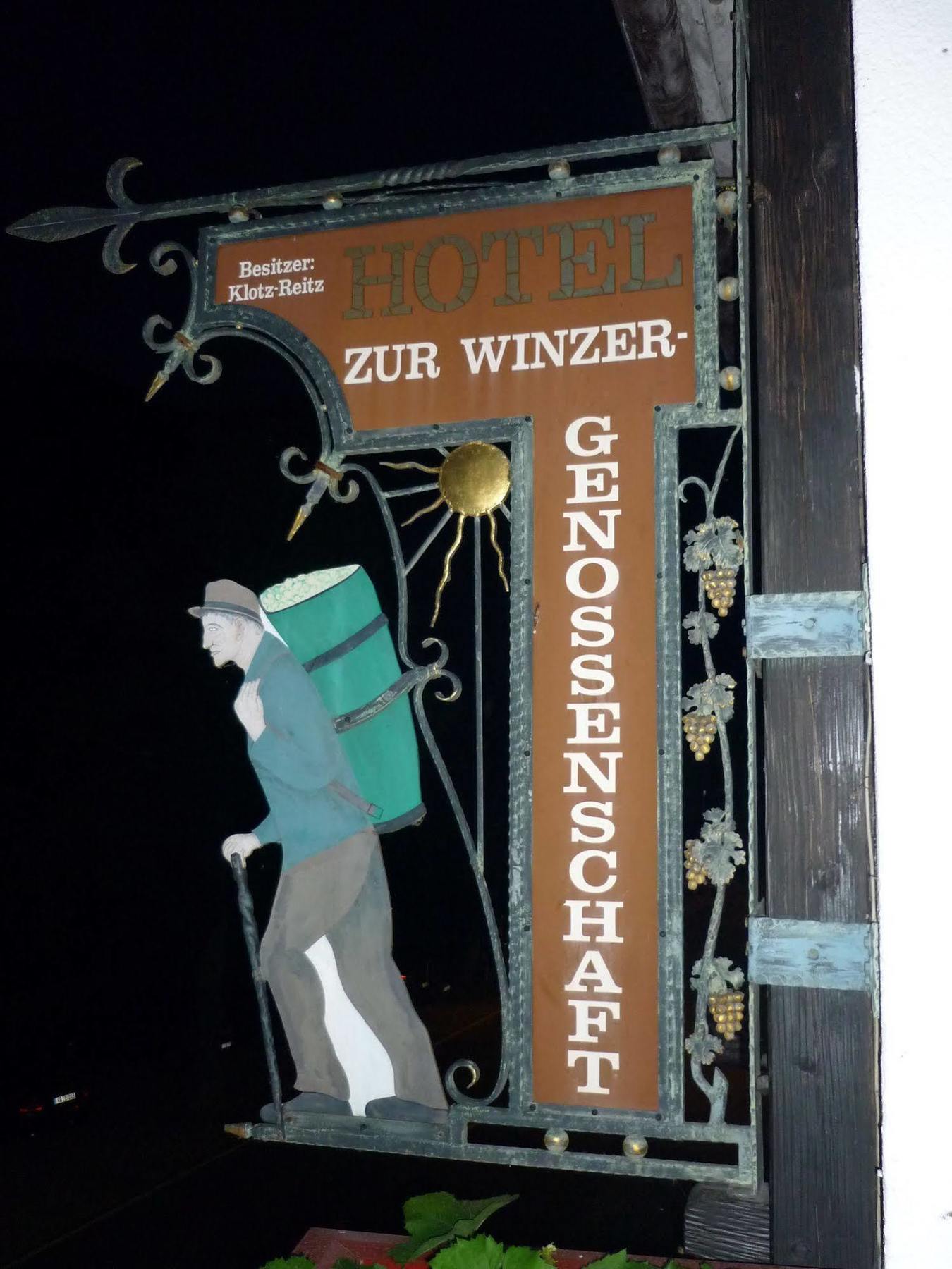 Hotel Zur Winzergenossenschaft แอนสท์ ภายนอก รูปภาพ